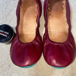 Burgundy tieks